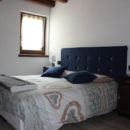 Durmi E Insumiasci Bed & Breakfast Forni Avoltri Luaran gambar