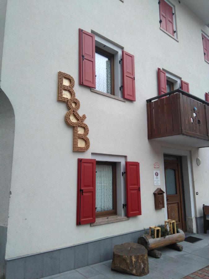 Durmi E Insumiasci Bed & Breakfast Forni Avoltri Luaran gambar