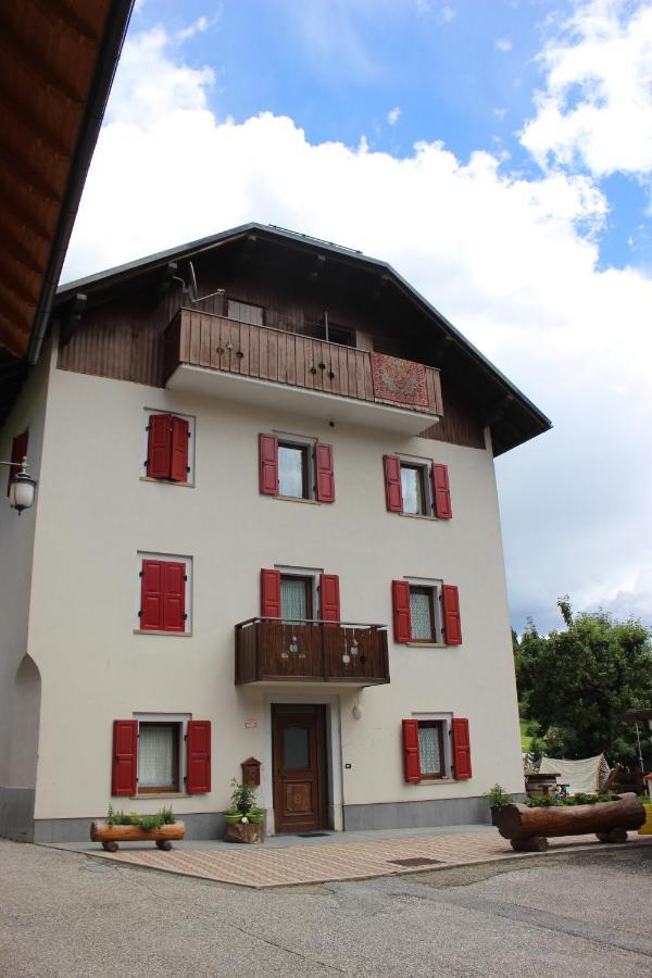 Durmi E Insumiasci Bed & Breakfast Forni Avoltri Luaran gambar